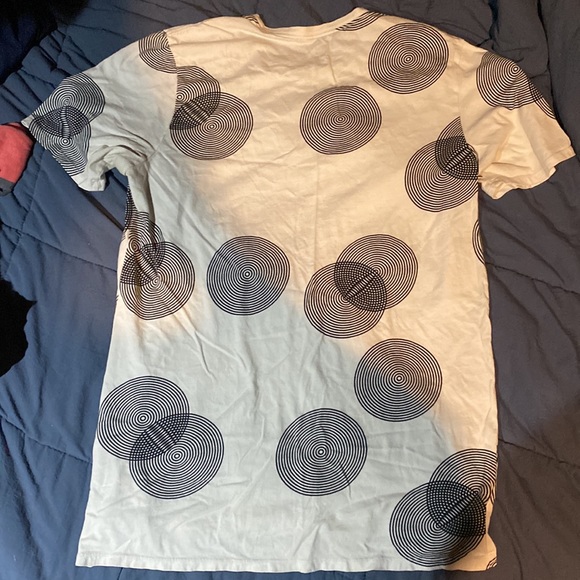 Nike T Shirt - Picture 2 of 3